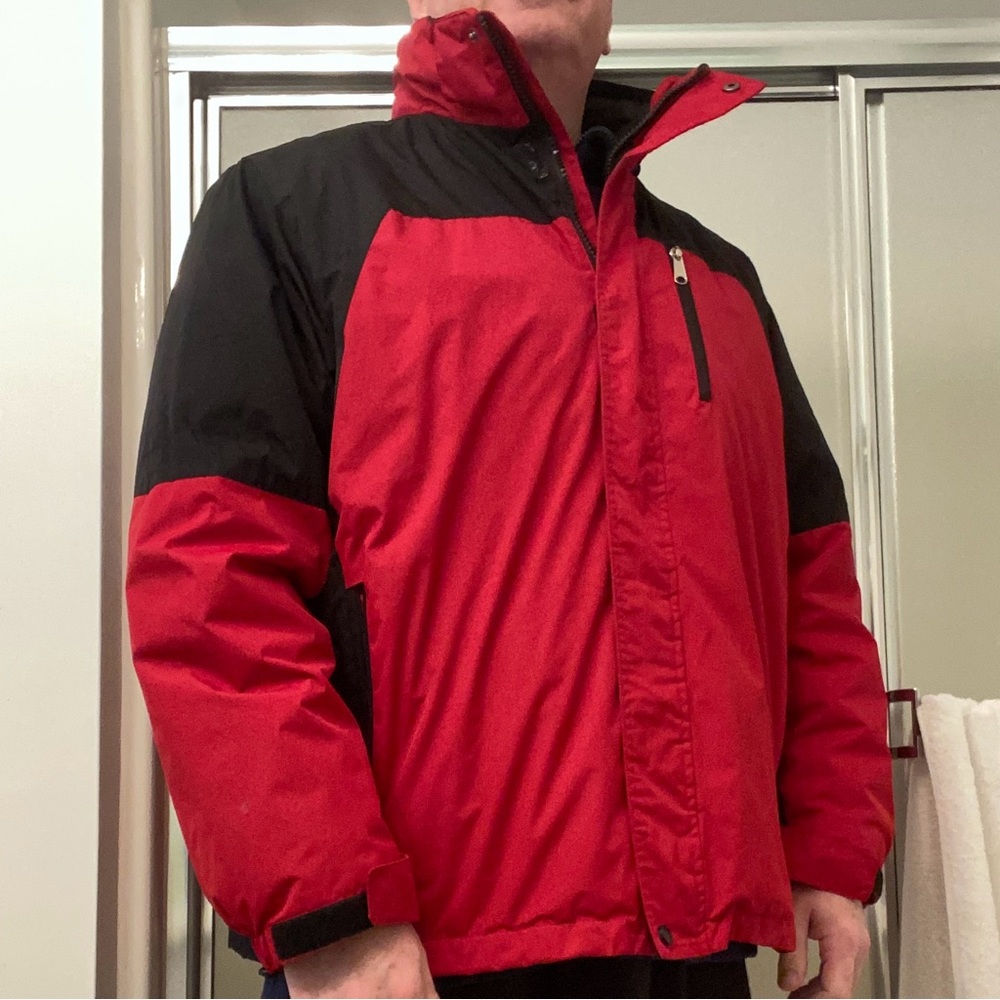 Heavy winter ski jacket. Excellent quality warm coat. XTRA LARGE size. Men’s